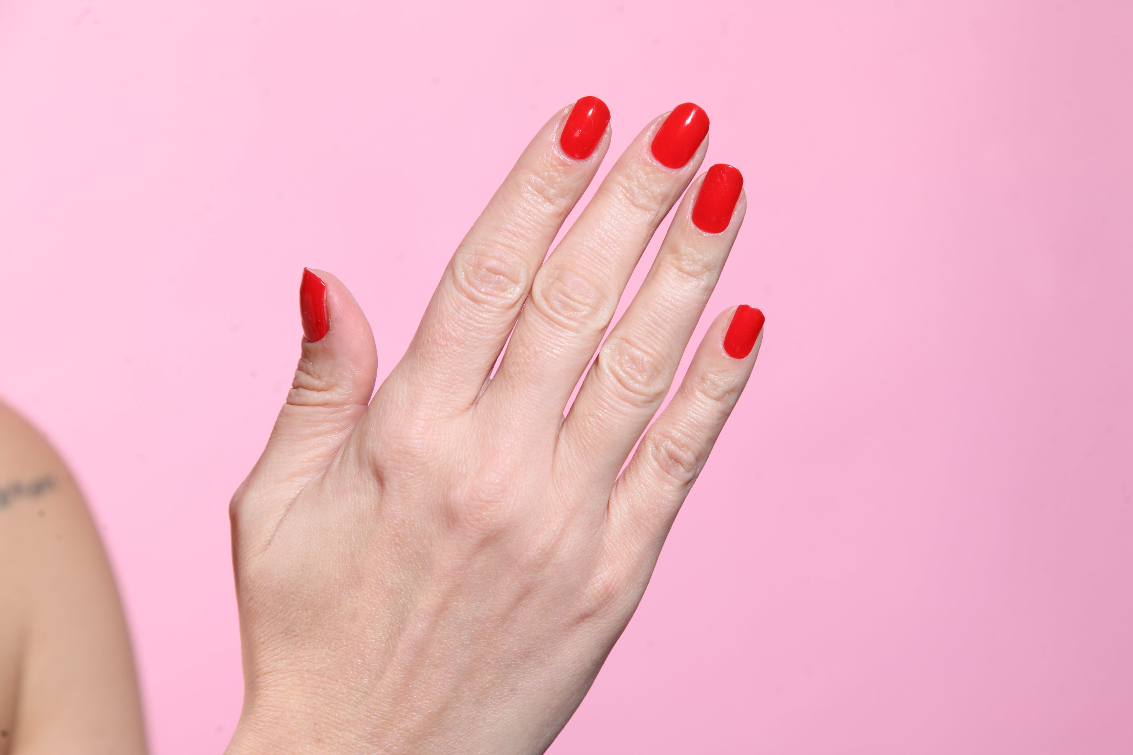 Manicure Express a casa in 15 minuti: perché scegliere le Strisce in gel Naila